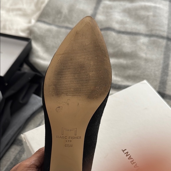 Marc Fisher Black Heels with Chunky Block Design - Picture 3 of 5